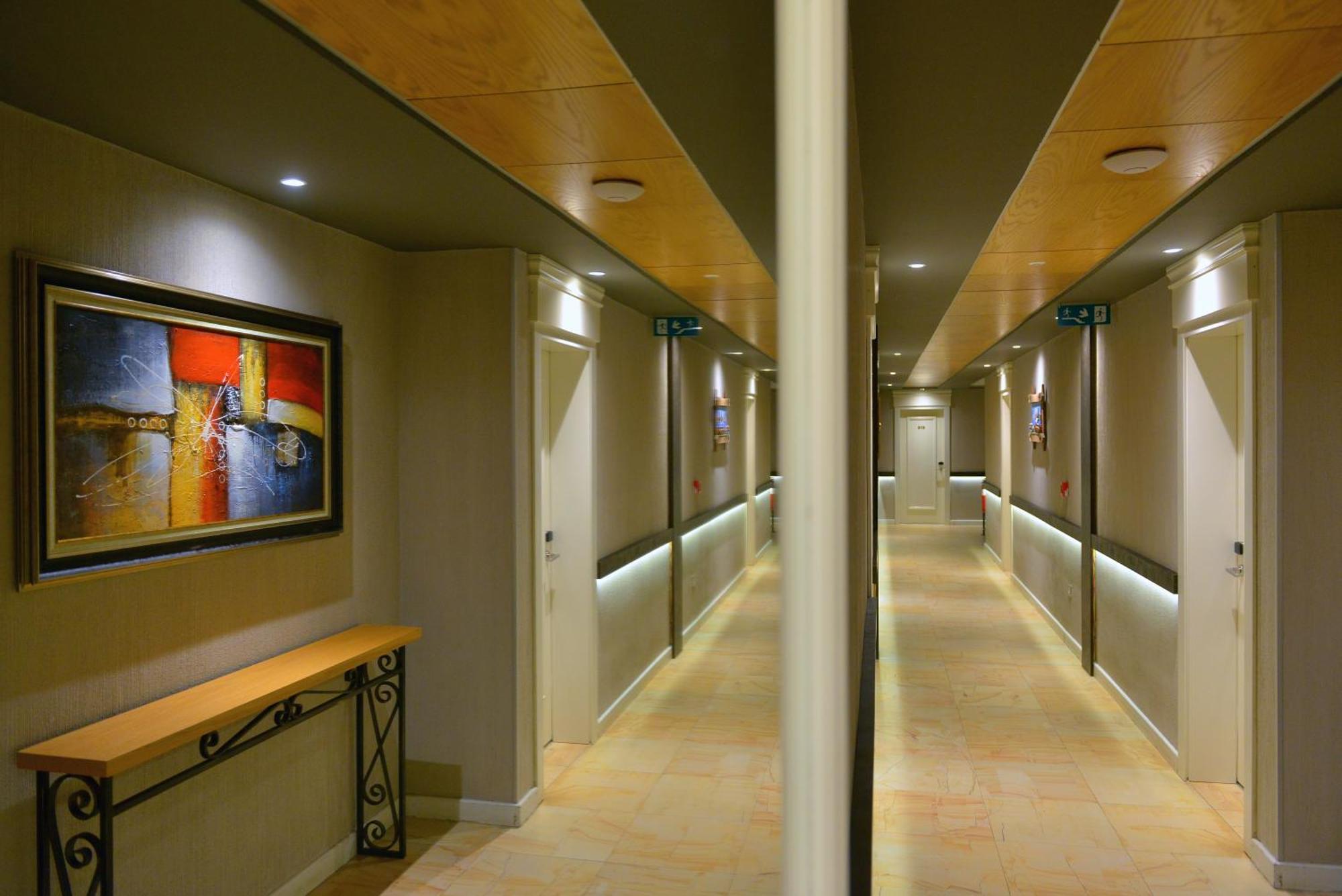 Sandy Beach Resort Golem  Exterior foto